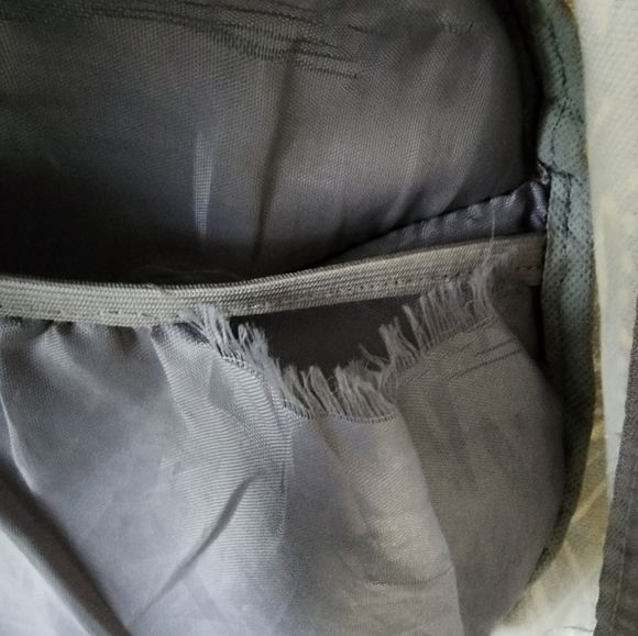 Medium Back Pack - Picture 2 of 4